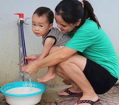 Giải tỏa 'cơn khát' nước sạch ở một vùng nông thôn ven đô